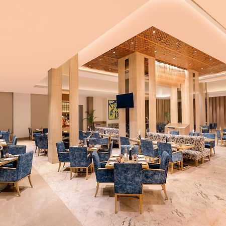 Sandal Suites By Lemon Tree Hotels Noida Eksteriør bilde
