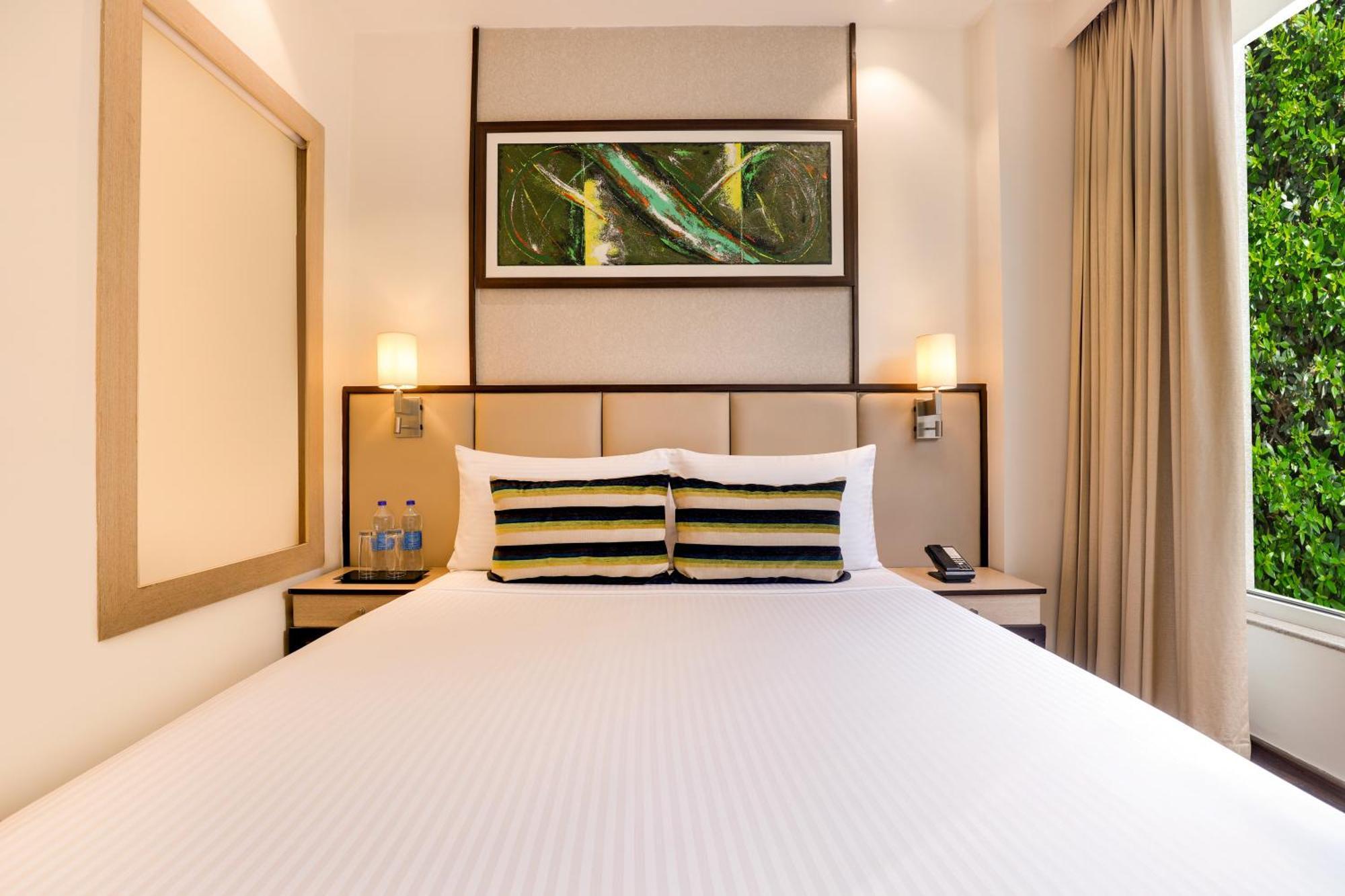 Sandal Suites By Lemon Tree Hotels Noida Eksteriør bilde