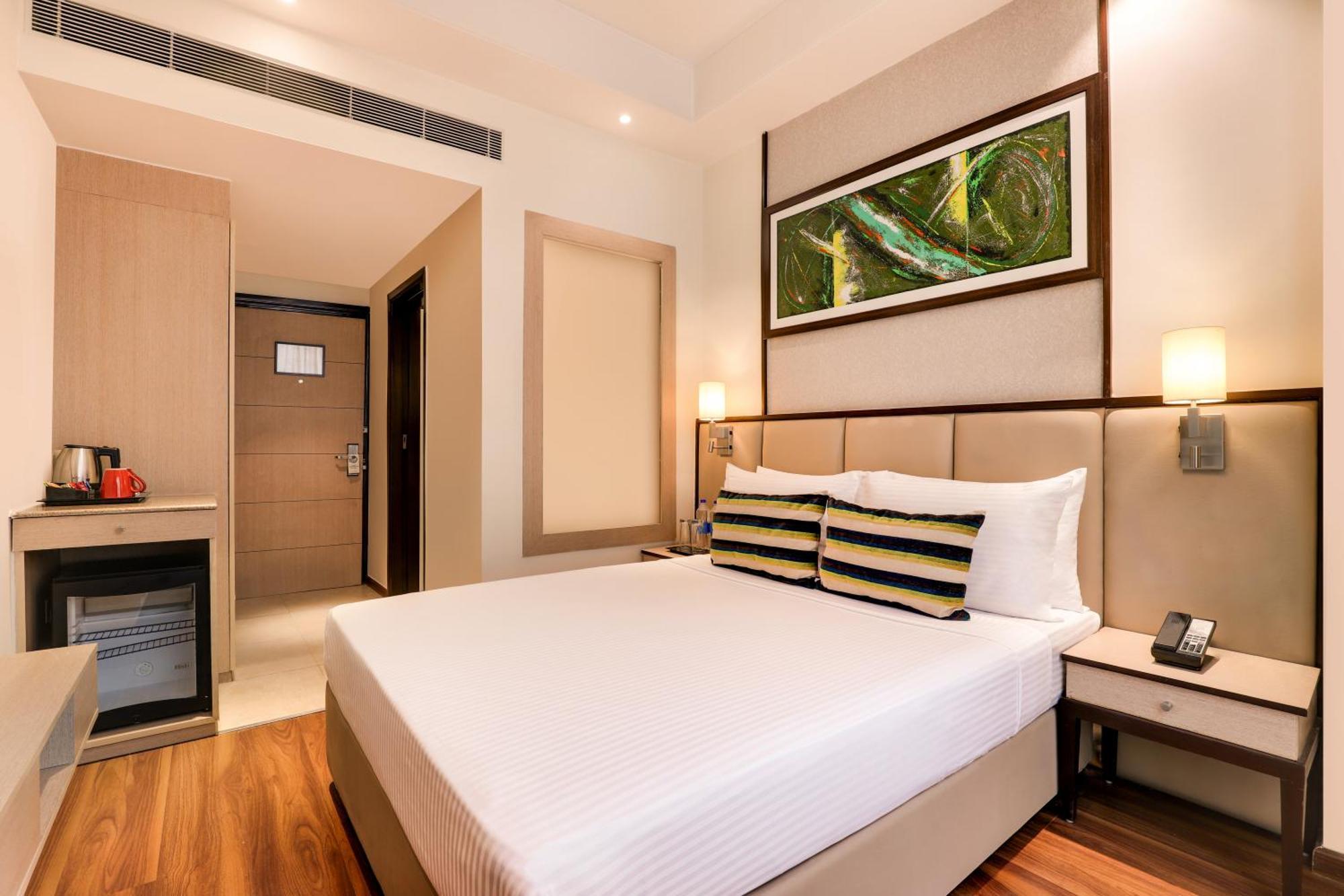 Sandal Suites By Lemon Tree Hotels Noida Eksteriør bilde