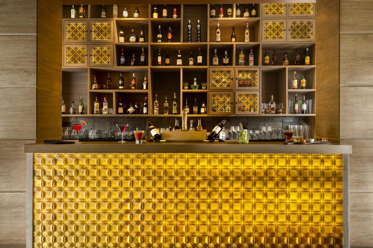 Sandal Suites By Lemon Tree Hotels Noida Eksteriør bilde