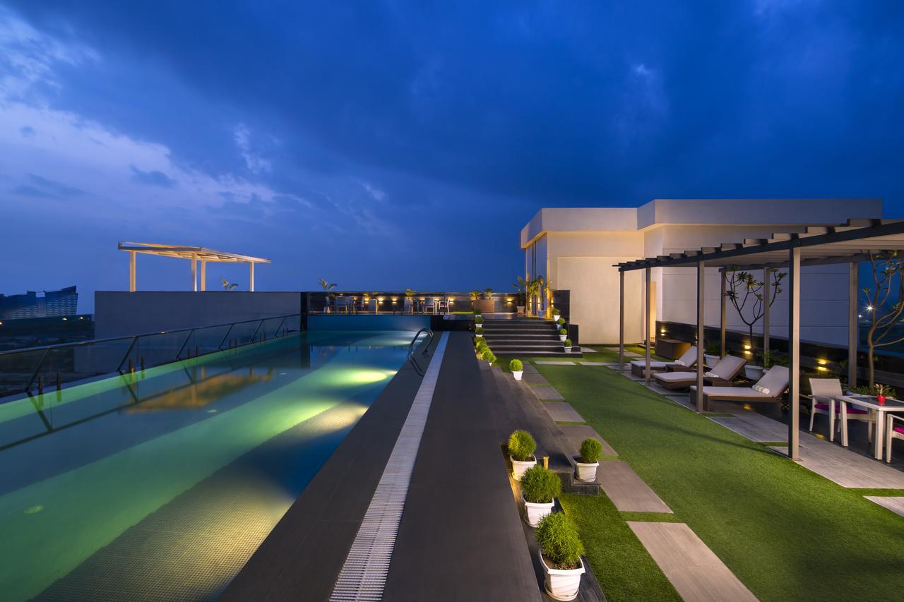 Sandal Suites By Lemon Tree Hotels Noida Eksteriør bilde