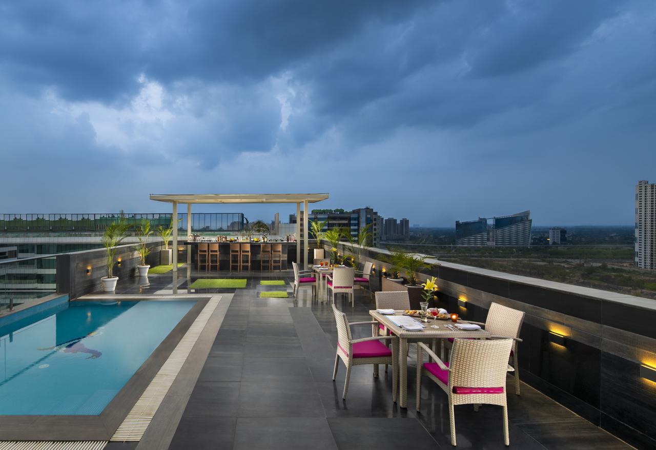 Sandal Suites By Lemon Tree Hotels Noida Eksteriør bilde