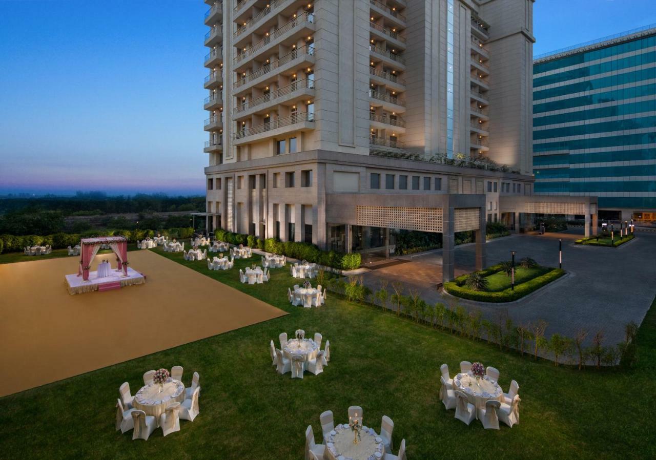 Sandal Suites By Lemon Tree Hotels Noida Eksteriør bilde