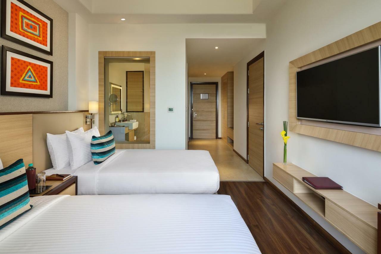 Sandal Suites By Lemon Tree Hotels Noida Eksteriør bilde
