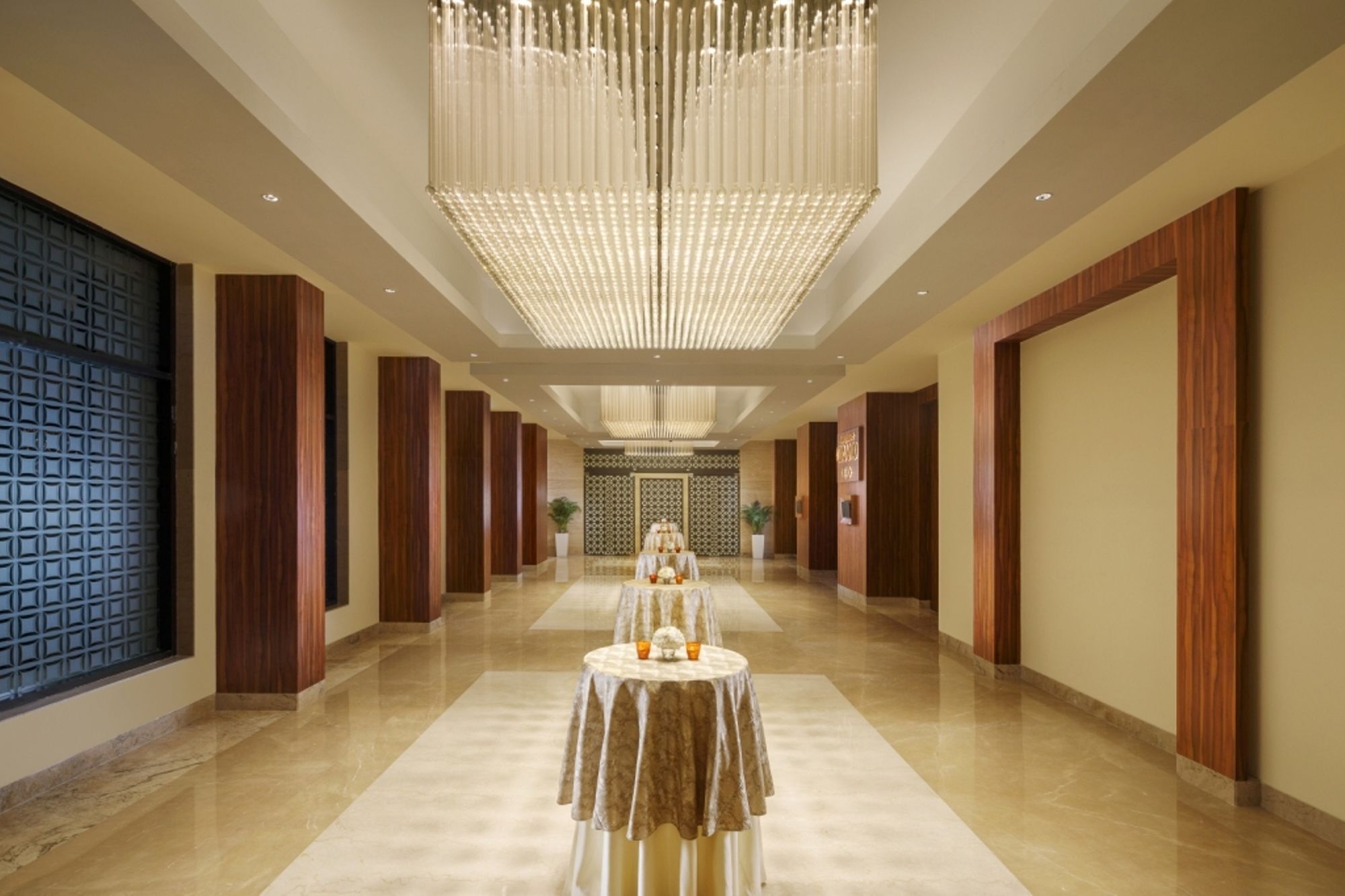 Sandal Suites By Lemon Tree Hotels Noida Eksteriør bilde